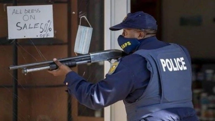 Güney Afrikalı polis, şüpheli sandığı 10 yaşındaki oğlunu vurdu