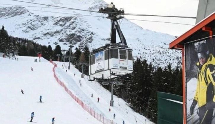 Gürcistan'da teleferikte mahsur kalan 25 kişi kurtarıldı