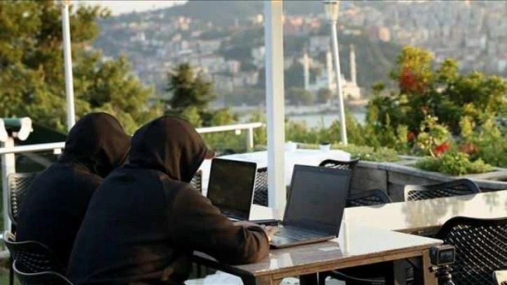 Hack Karadeniz'in aranan hackerlarının Bakan ve Başkan olduğu ortaya çıktı