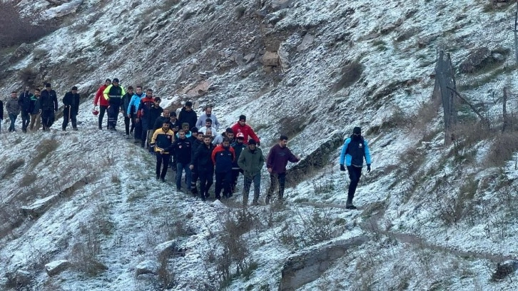 Hakkari'de acı olay: Çoban kayalıklardan düştü!