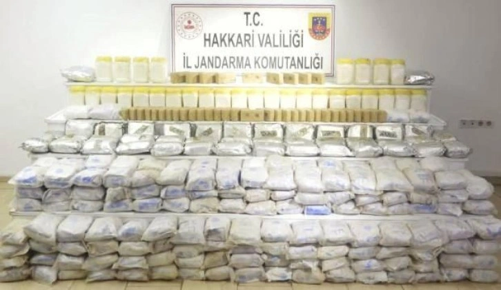 Hakkari'de terörün finans kaynağına darbe: 250 kg eroin 35 kg metamfetamin ele geçirildi