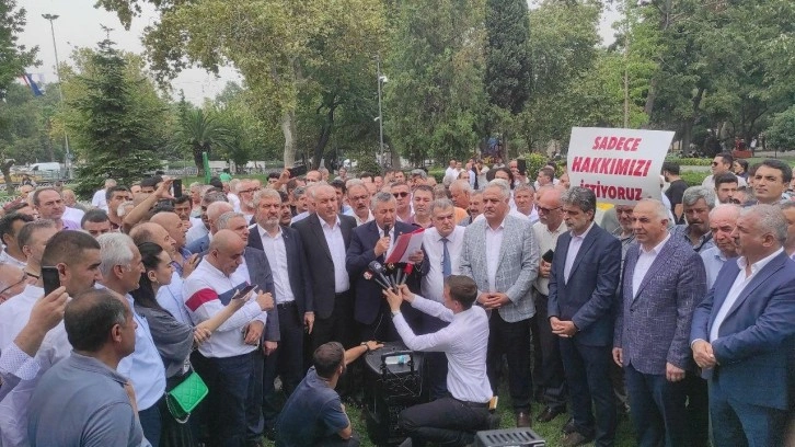 Halk otobüs şoförleri İBB önünde eylem yaptı: 3 aydır hak edişleri ödemedi