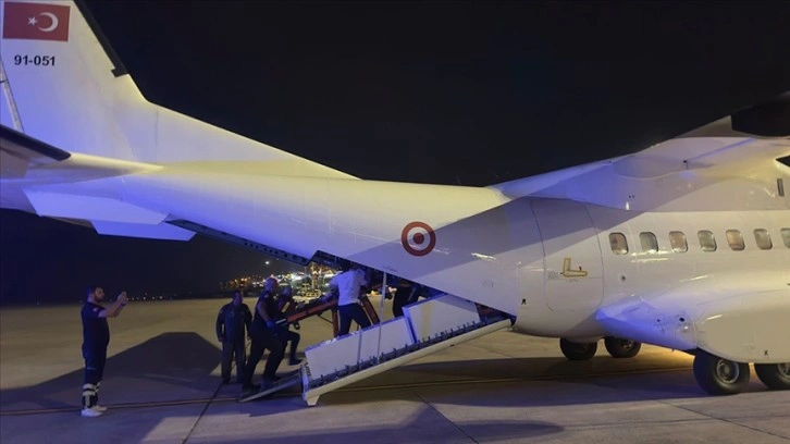 Hava Kuvvetlerinin ambulans uçağı, kalp rahatsızlığı bulunan 2 çocuk için havalandı