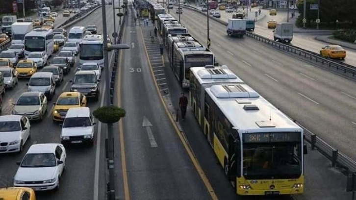 İBB’nin metrobüs hattındaki “Beyaz Yol” çalışması başladı