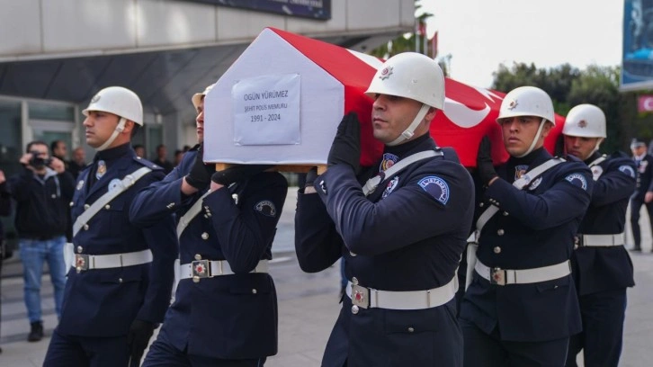 İETT otobüsünün çarpması sonucu şehit olan polis memuru için tören düzenlendi