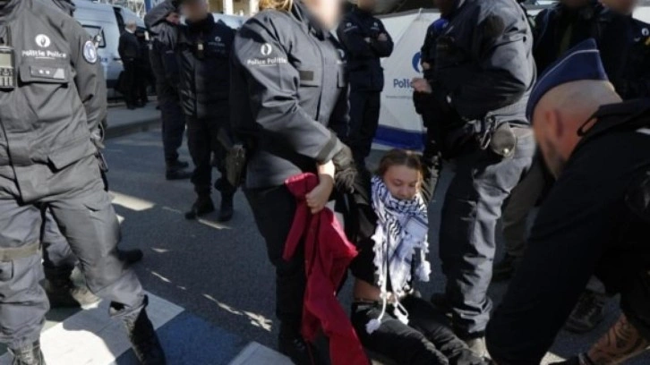 İklim aktivisti Greta Thunberg, Brüksel'de gözaltına alındı