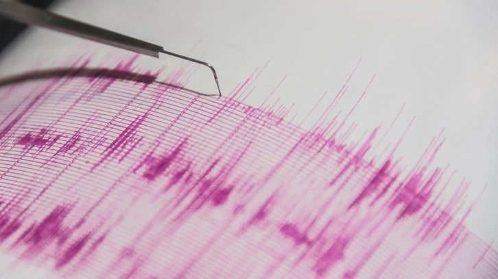 İran'da 5 büyüklüğünde deprem