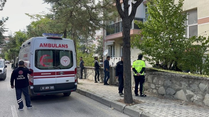 Isparta'da balkondan düşen 90 yaşındaki adam öldü