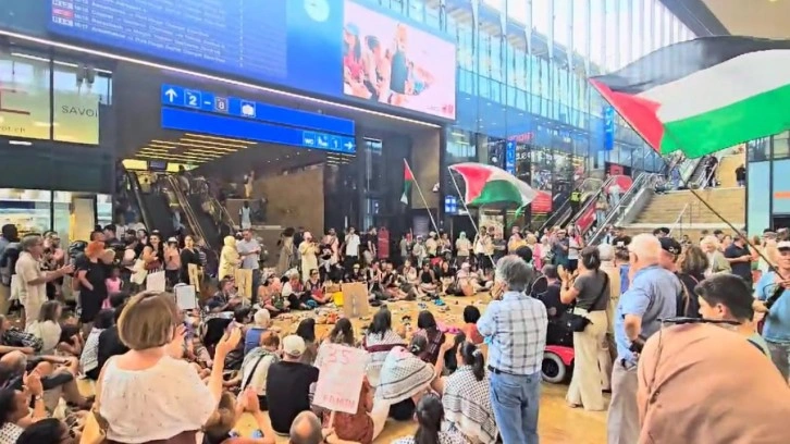 İsrail'in Filistin'e yönelik saldırıları Cenevre'de protesto edildi