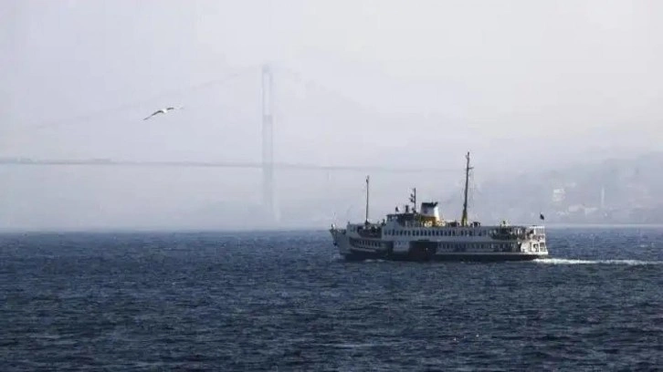 İstanbul Boğazı'nda gemi trafiği çift yönlü durduruldu