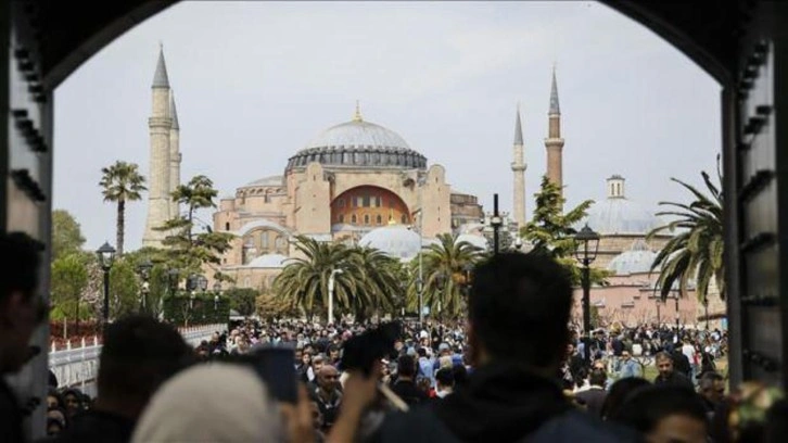 İstanbul'a şubatta gelen turist sayısı 2022'nin aynı ayına göre yüzde 13 arttı