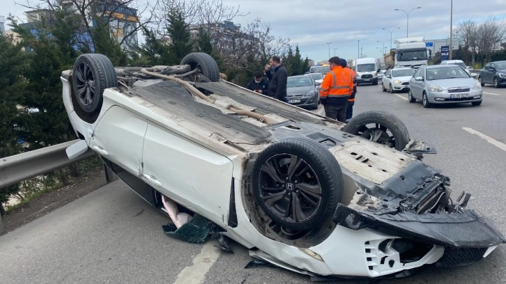 İstanbul'da feci kaza! 60 metre sürüklenerek takla attı: Ters vaziyette kaldı