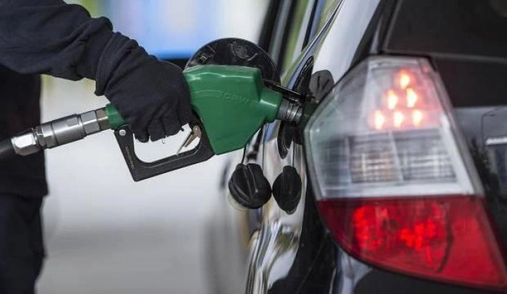 İsviçre'de petrol fiyatlarının son 14 yılın en yüksek seviyesine çıkması bekleniyor