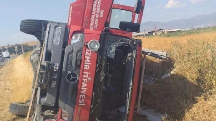 İtfaiye ekibi yangına giderken kaza yaptı: 3 yaralı