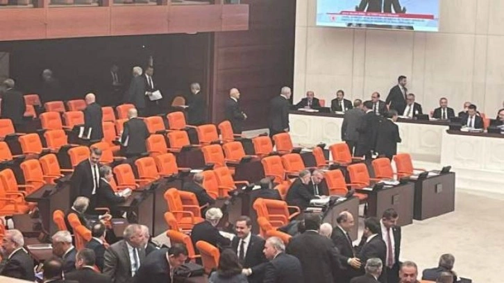 İYİ Parti'li vekiller, bütçe görüşmelerinde Genel Kurul'u terk etti