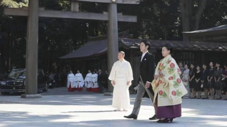 Japonya, boşanmış kadınların yeniden evlenmesindeki sınırlamaları kaldırıyor