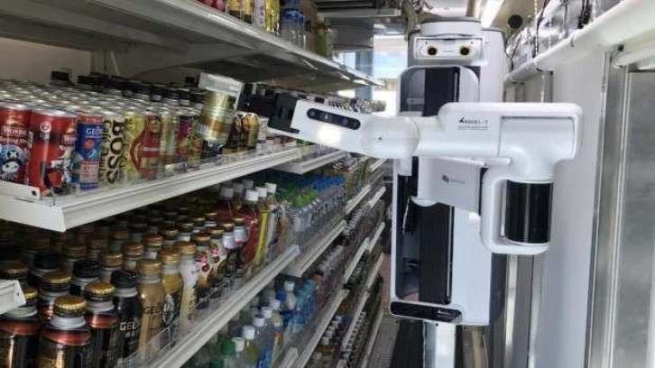 Japonya'da bir market robot kullanmaya başlıyor