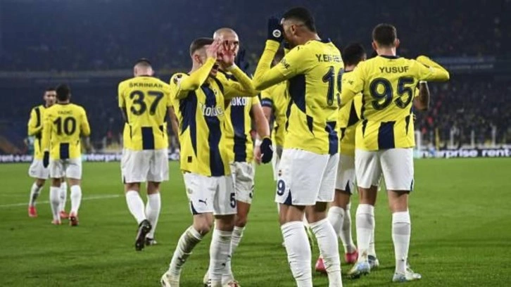 Kadıköy'de gol şöleni! Fenerbahçe tur kapısını araladı