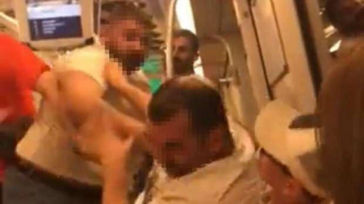 Kadıköy metroda alkol kavgası: Yolcular araya girdi!