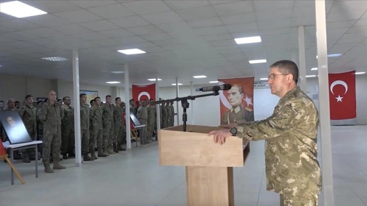 Kara Kuvvetleri Komutanı Orgeneral Bayraktaroğlu, Kilis'teki sınır birliklerini ziyaret etti