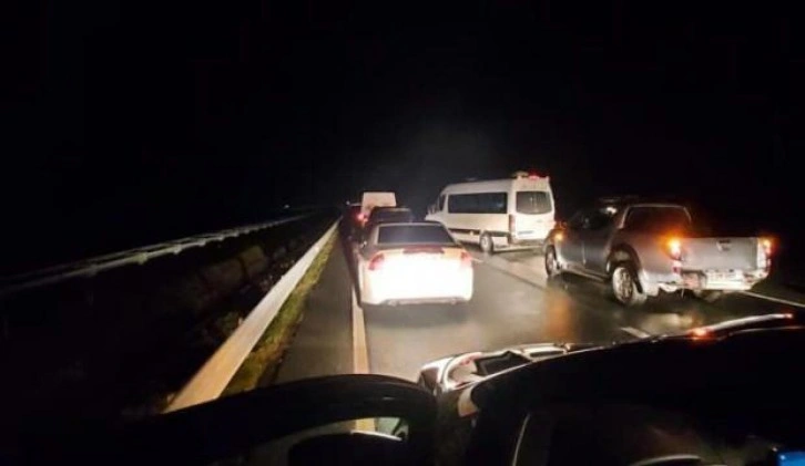 Karadeniz Sahil Yolu çift taraflı trafiğe kapatıldı