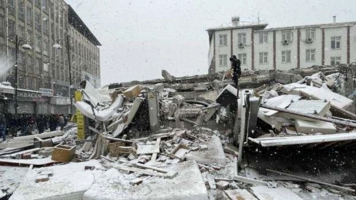 Kargo şirketleri, deprem sonrası yardım operasyonlarını sürdürüyor