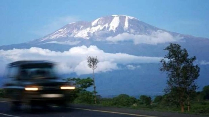 Kilimanjaro Dağı'ndan düşen foto muhabiri öldü