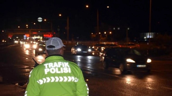 'Kilit kavşak' Kırıkkale'de bayram tatilinden dönüş yoğunluğu başladı