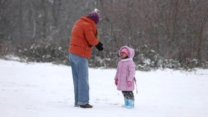 Kırklareli'nin yüksek kesimlerinde kar yağışı etkili oldu