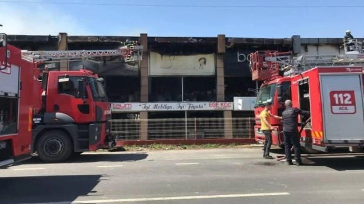 Kırklareli’ndeki yangında mobilya fabrikası kullanılamaz hale geldi