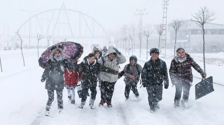 Kocaeli kar bastırdı saatlik hava durumu fena 12.00'a dikkat