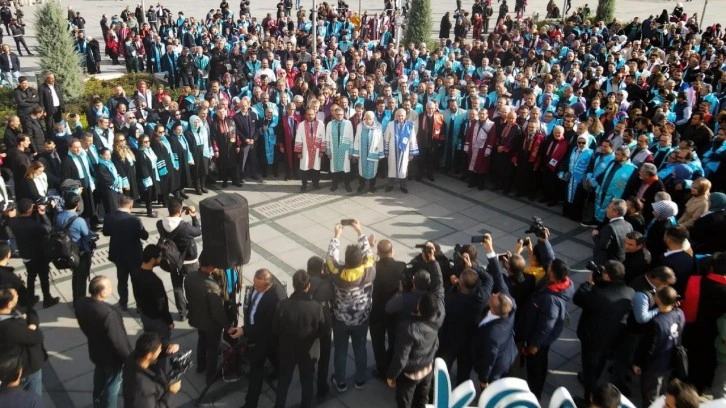 Konya'da akademisyenler İsrail zulmüne karşı yürüdü