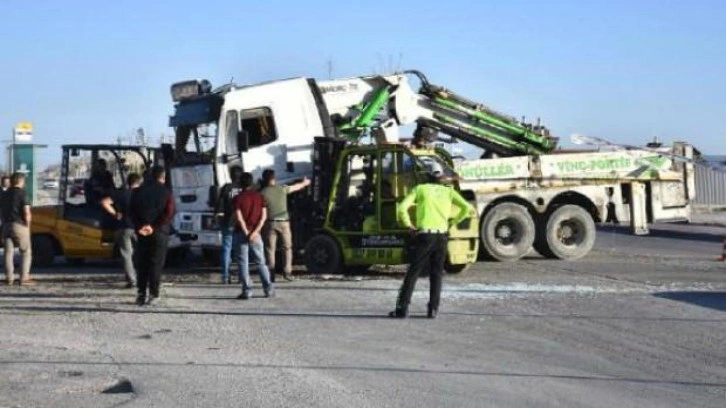 Konya'da vinç ile işçi servisi çarpıştı: 18 yaralı