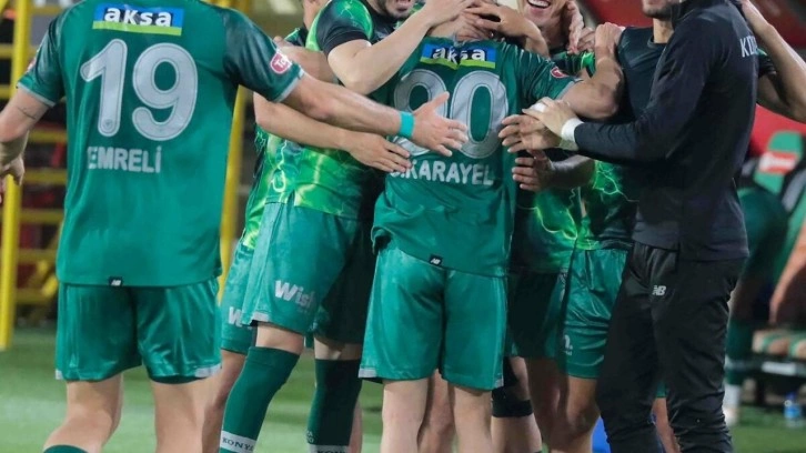 Konyaspor Alanya'da farka gitti! 3 puanı 3 golle aldılar