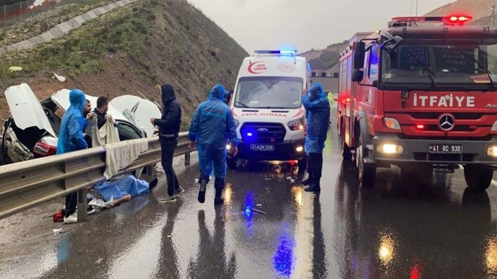 Kuzey Marmara Otoyolu'nda otomobil yoldan çıktı!