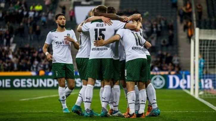 Leipzig, Möchengladbach’a 3-1 yenildi