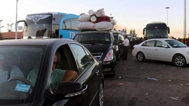 Lübnan'dan binlerce kişi Suriye'ye göç ediyor!