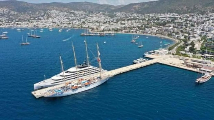 Malta ve Bahamalar bandıralı 2 kruvaziyer Bodrum'a yanaştı