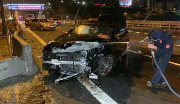 Maltepe'de trafik kazasını izlemek için yavaşlayan sürücü kazaya neden oldu