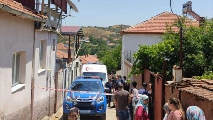 Manisa'da evli çift  evlerinde bıçaklanarak öldürülmüş halde bulundu