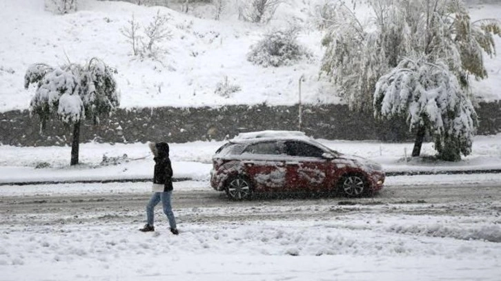 Marmara Bölgesi'nin doğusu için kuvvetli kar yağışı uyarısı