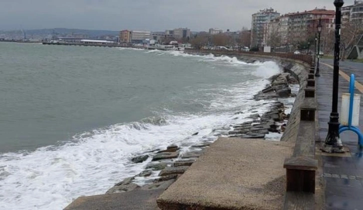 Marmara Denizi'nde şiddetli poyraz