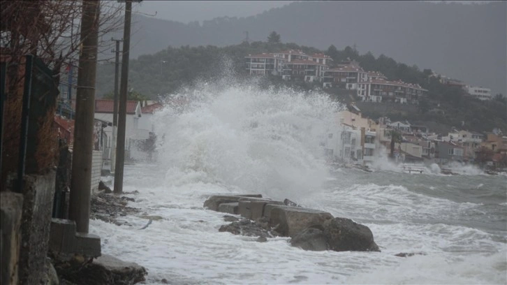 Marmara ve Ege'nin bazı kesimleri için fırtına uyarısı