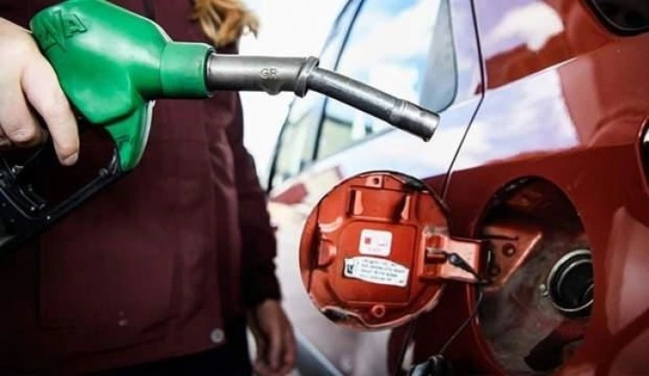 Mazota(Dizel) Benzine ve LPG'ye yeniden zam mı geliyor? Gece yarısından itibaren...