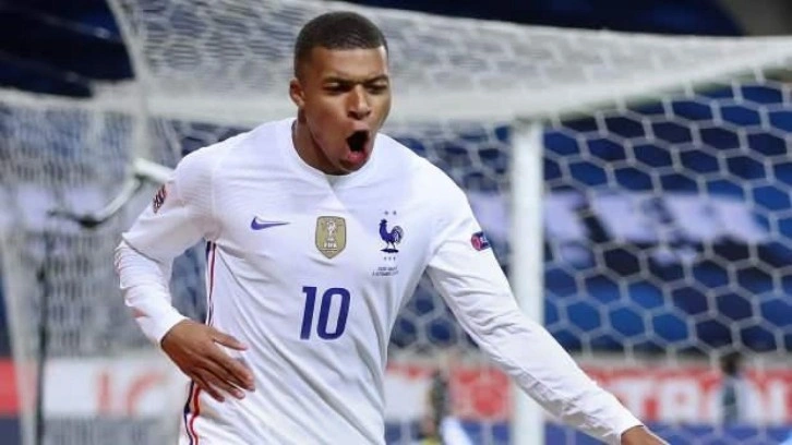 Mbappe yıllar sonra açıkladı! 'Bana maymun dediklerinde...'