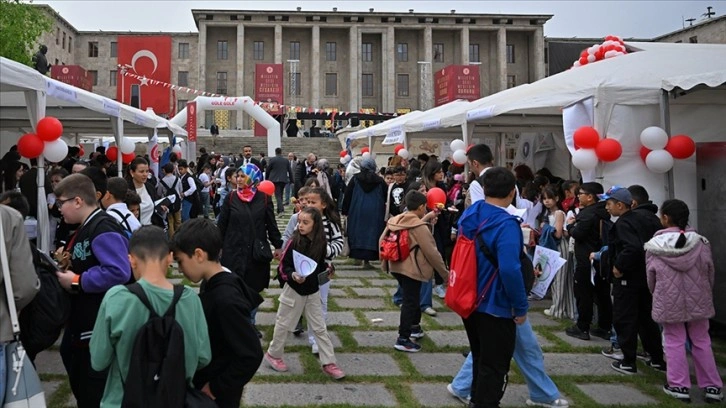 Meclis'teki 23 Nisan etkinliklerine 40 bin kişi katıldı