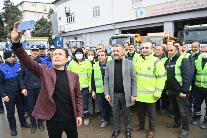 Megakentte belediyeler teyakkuza geçti! Tuzla Belediyesi, 450 personeliyle kar yağışını bekliyor