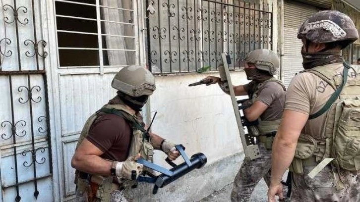 Mersin'de terör örgütü DEAŞ'a yönelik 