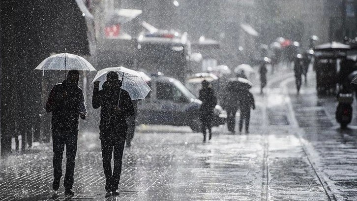 Meteoroloji az önce uyarı geçti! Bu geceye dikkat çok fena olacak