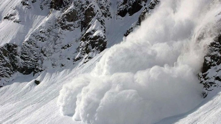 Meteoroloji'den kritik uyarı! Çığ tehlikesi bulunan 4 ili tek tek sıraladılar